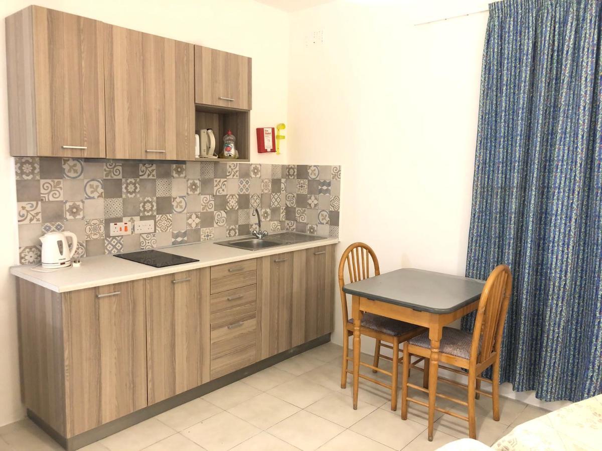 Porto Del Sol Guesthouse Wardija ภายนอก รูปภาพ