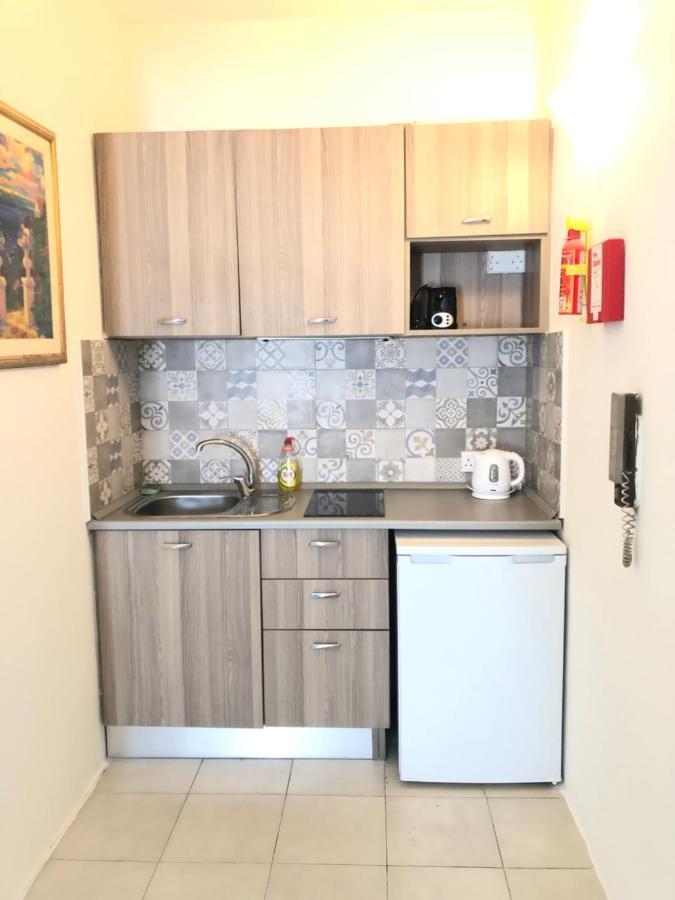 Porto Del Sol Guesthouse Wardija ภายนอก รูปภาพ